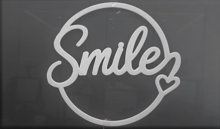 وال آرت کلمه اسمایل smile لبخند